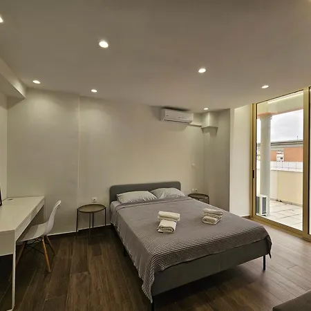Cosy Penthouse In The City 塞萨洛尼基