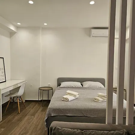 公寓 Cosy Penthouse In The City *