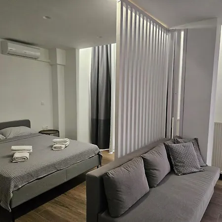 Cosy Penthouse In The City 塞萨洛尼基